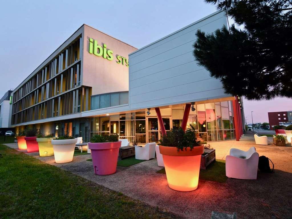 Ibis Budget Nantes Reze Aeroport Екстериор снимка